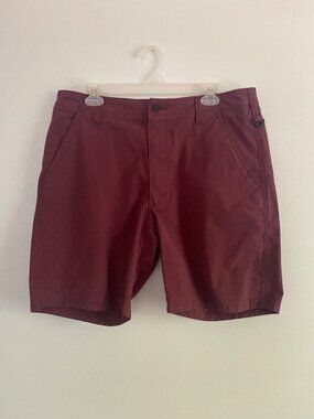 Wrangler Outdoor Men's Maroon Elastic Waist Shorts With Zip Pocket Size 36